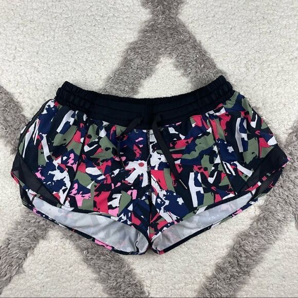 Lululemon Hotty Hot Short  - Picture 5 of 9